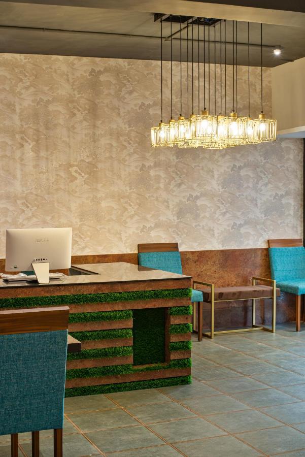 Time Square Boutique Hotel & Spa アーラップーザ県 エクステリア 写真