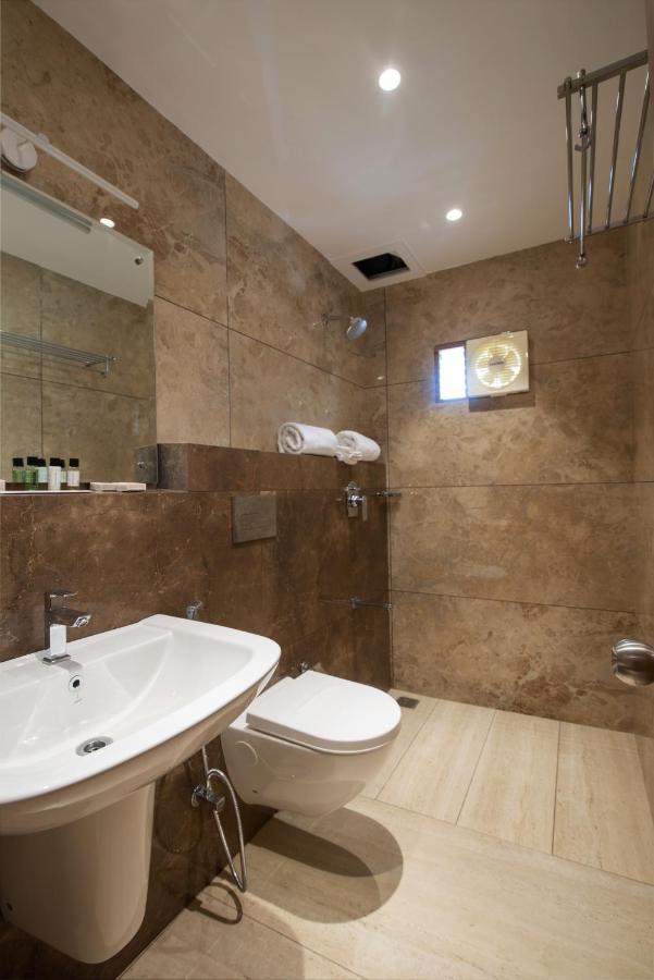 Time Square Boutique Hotel & Spa アーラップーザ県 エクステリア 写真
